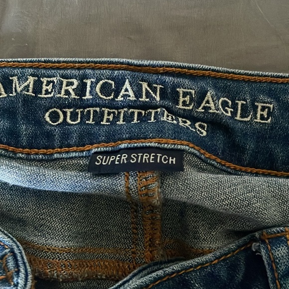 American Eagle Super Stretch Super Low Jegging Distressed Raw Hem US 4 - Picture 4 of 7
